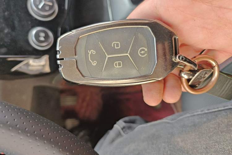 Used Lynk & Co 02 2018 1.5T DCT Two-Wheel Drive Pro Version China V Emission Standard
