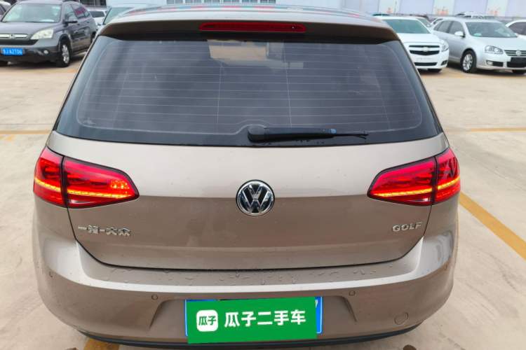 Used Volkswagen Golf 2016 1.6L Automatic Fashion Model
