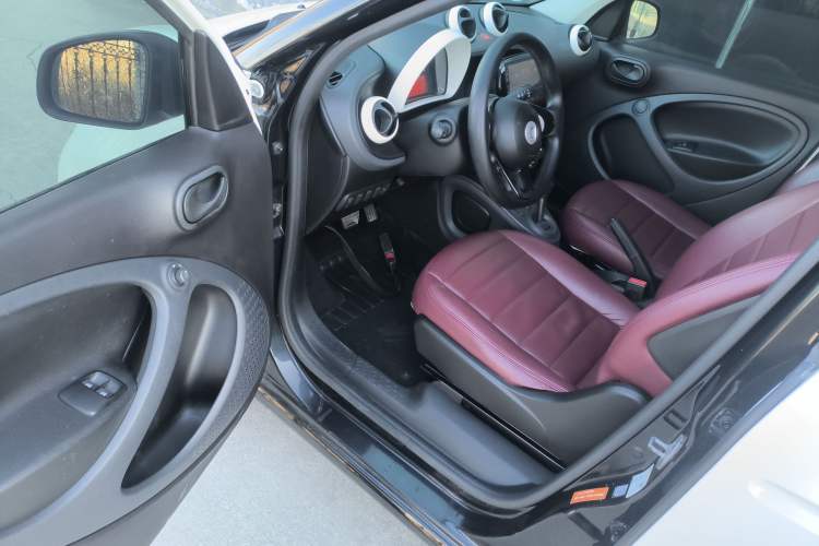 Used smart forfour 2018 1.0L 52 kW Dynamic Edition