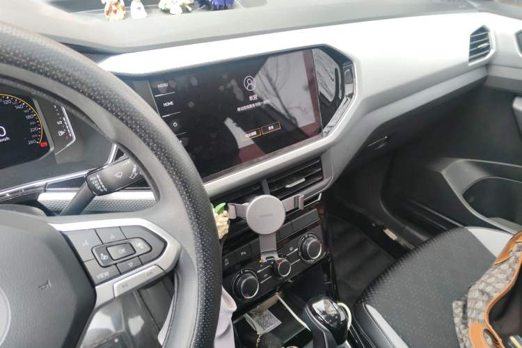 Used Volkswagen Tacqua 2020 1.5L Automatic Yue Audio And AC Panel