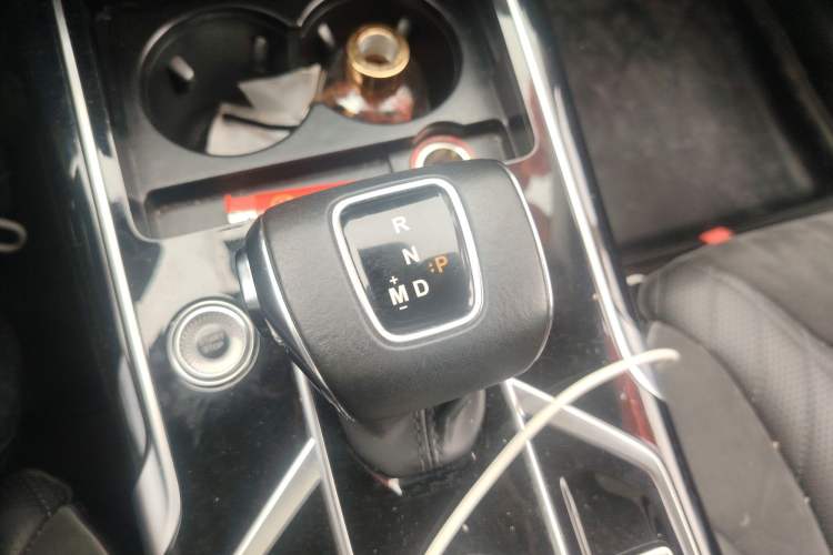 Used Hongqi HS5 2022 Revised Version 2.0T Smart Connect Flagship Edition