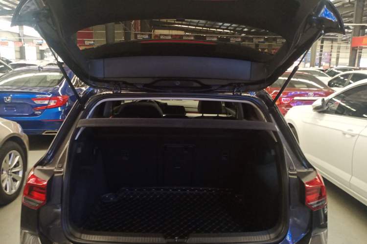 Used Volkswagen Golf 2021 280TSI DSG Pro Trunk