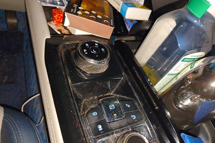 Used Ford Equator Sport 2022 Facelift EcoBoost 170 Prestige Model Gear Lever