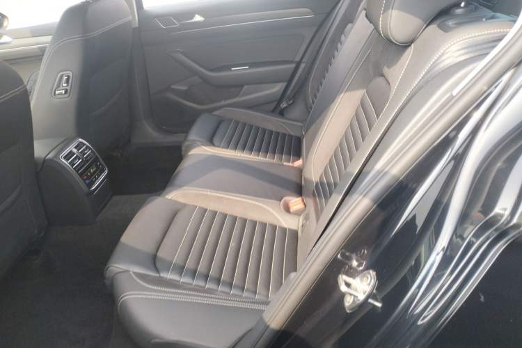 Used Volkswagen Magotan 2020 330TSI DSG Leading Model Left Rear Seat