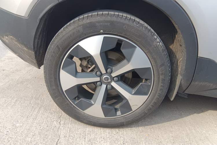 Used Volvo XC40 2024 B4 4x4 Smart Luxury Edition