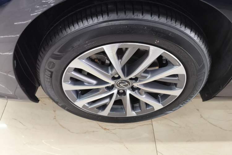 Used Lexus ES 2021 200 Excellence Edition