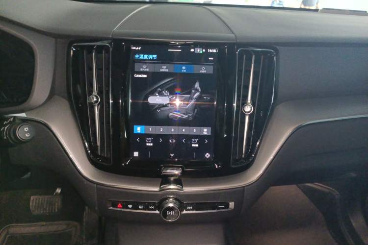 Used Volvo XC60 2024 B5 4x4 Smart Luxury Edition