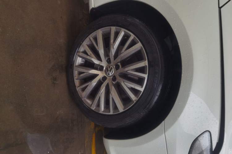 Used Volkswagen FAW-Volkswagen CC 2016 1.8TSI Luxury Model Exterior 4