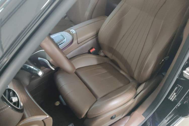 Used Mercedes-Benz E-Class 2022 Second Facelift E 300 L Fashion Edition
