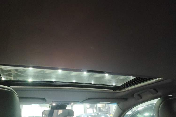 Used Toyota Avalon 2019 2.0L Luxury Edition China VI Standard Headliner