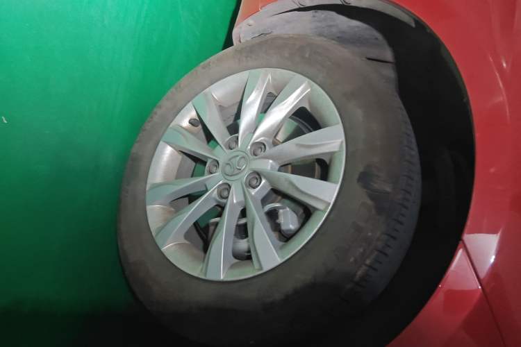 Used BAIC New Energy EU 2016 EU260 Enjoy Edition Right Front Wheel Hub