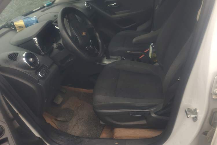 Used Chevrolet Trax 2016 1.4T Automatic Two-Wheel Drive Comfort Version with Sunroof
