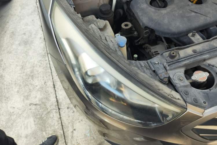 Used Hyundai ix35 2013 2.0L Automatic Two-Wheel Drive Smart GLS China IV Standard Right Front Headlight