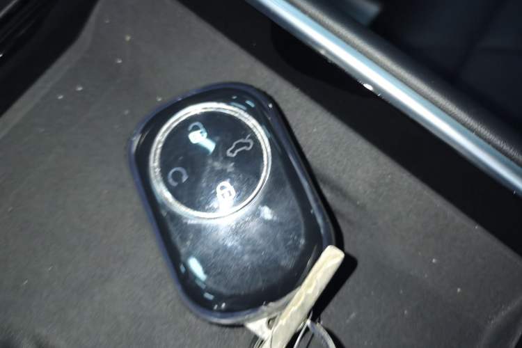 Used Chery Fengyun T9 2024 120 Long-Range Flagship Version 7 Seats Lithium Iron Phosphate