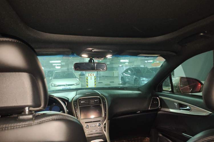 Used Lincoln MKX 2017 2.0T Two-Wheel Drive Deluxe Edition
