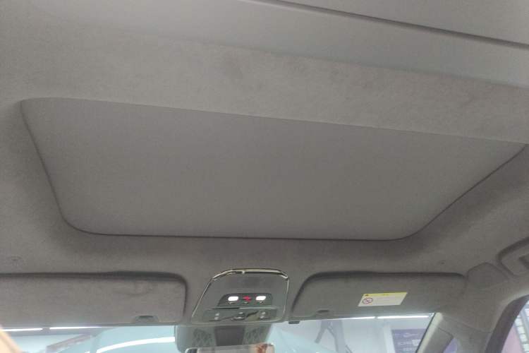 Used Zeekr 009 2024 Six-Seat Executive Version 4WD 108 kWh Headliner