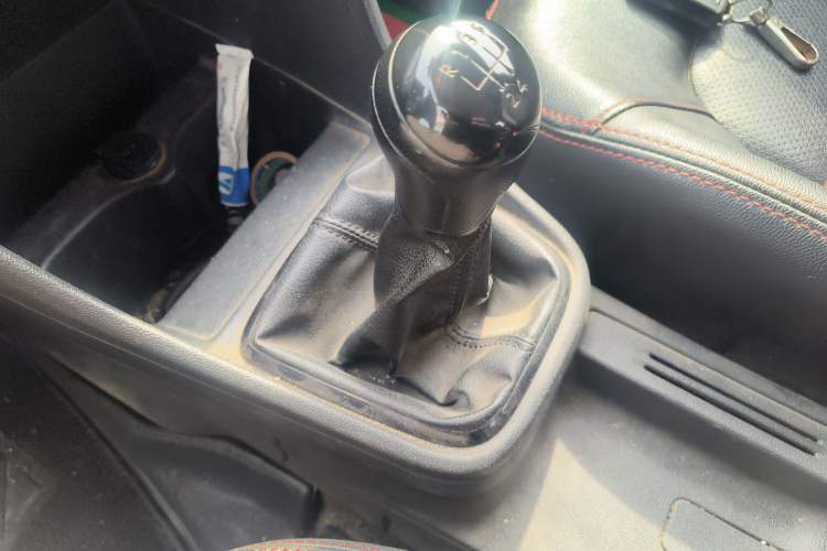 Used Volkswagen Santana 2015 1.4L Manual Fashion Edition Gear Lever