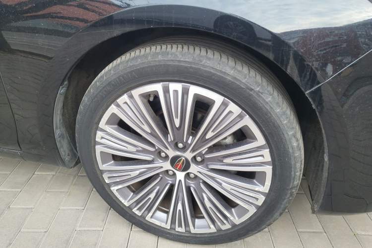 Used Hongqi H5 2022 Classic Model Facelift 1.8T Automatic Smart Connect Flagship Edition
