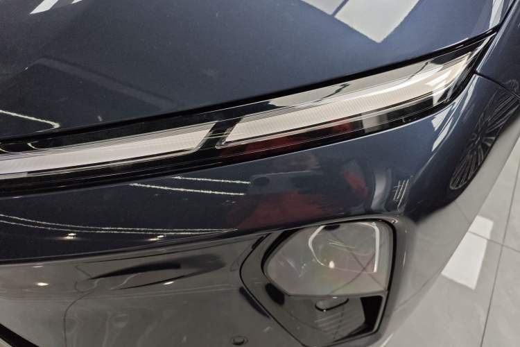 Used Nio ET9 2025 100kWh Signature Edition Left Front Headlight