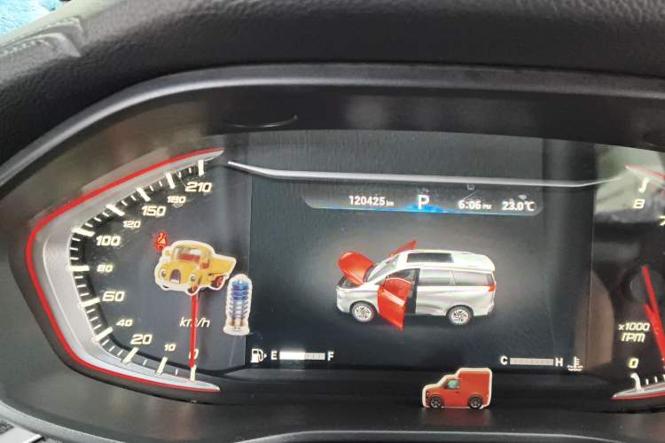 Used SAIC MAXUS G50 2019 1.5T First Edition Automatic Luxury Version 6 Seats Odometer Close Up