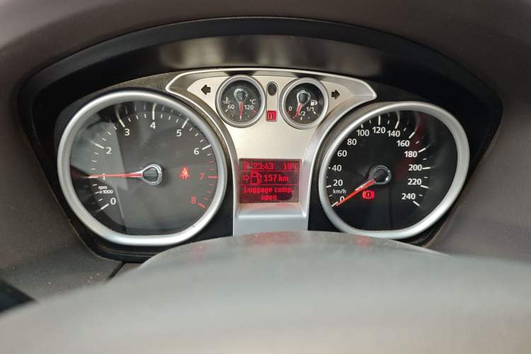 Used Ford Focus 2013 Sedan Classic 1.8L Automatic Fashion Edition