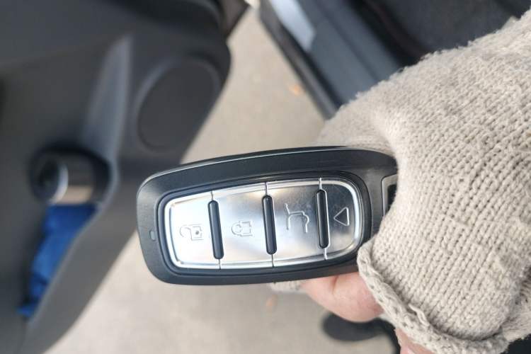 Used Suzuki SX4 2011 Revised Version 1.6L Automatic Sport Edition
