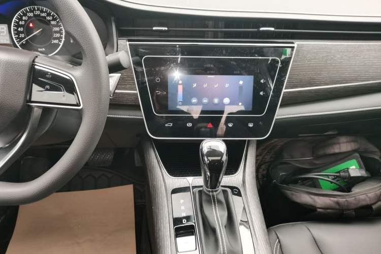 Used Venucia D60 2023 PLUS 1.6L XL CVT Yue Ling Edition
