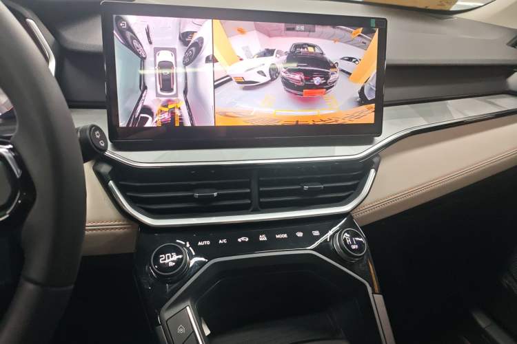 Used Lynk & Co 06 EM-P 2023 1.5T Remix PHEV Pro