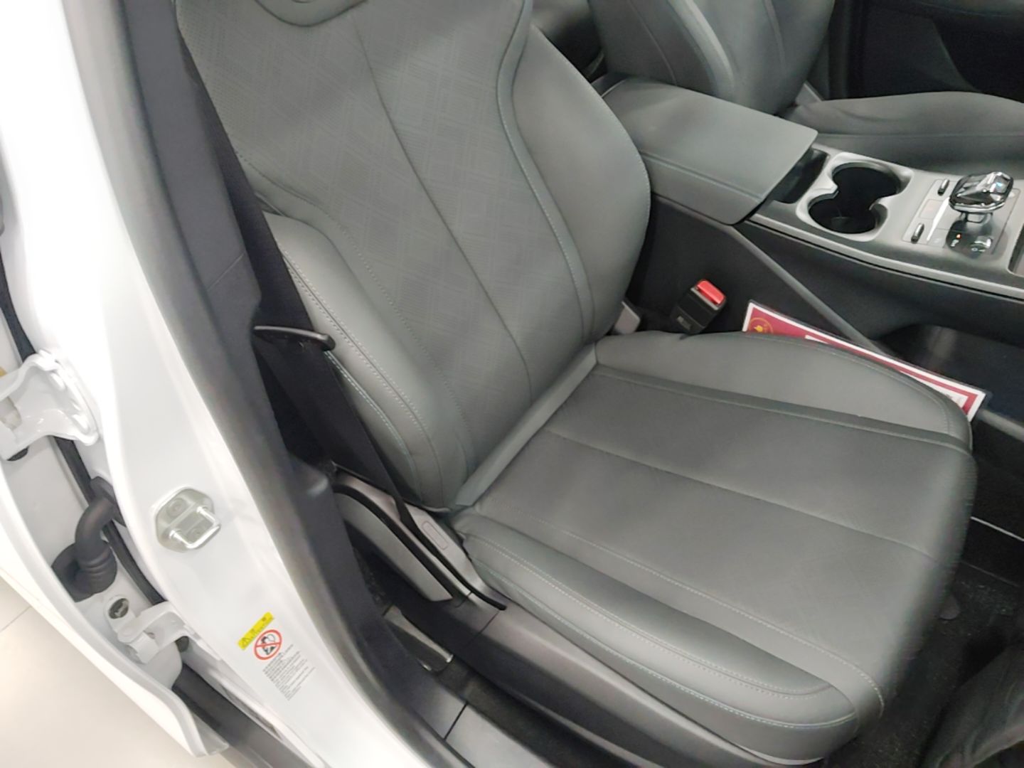 BYD Qin PLUS 2025 DM-i Smart Drive 55KM Leading Model — снимка 19