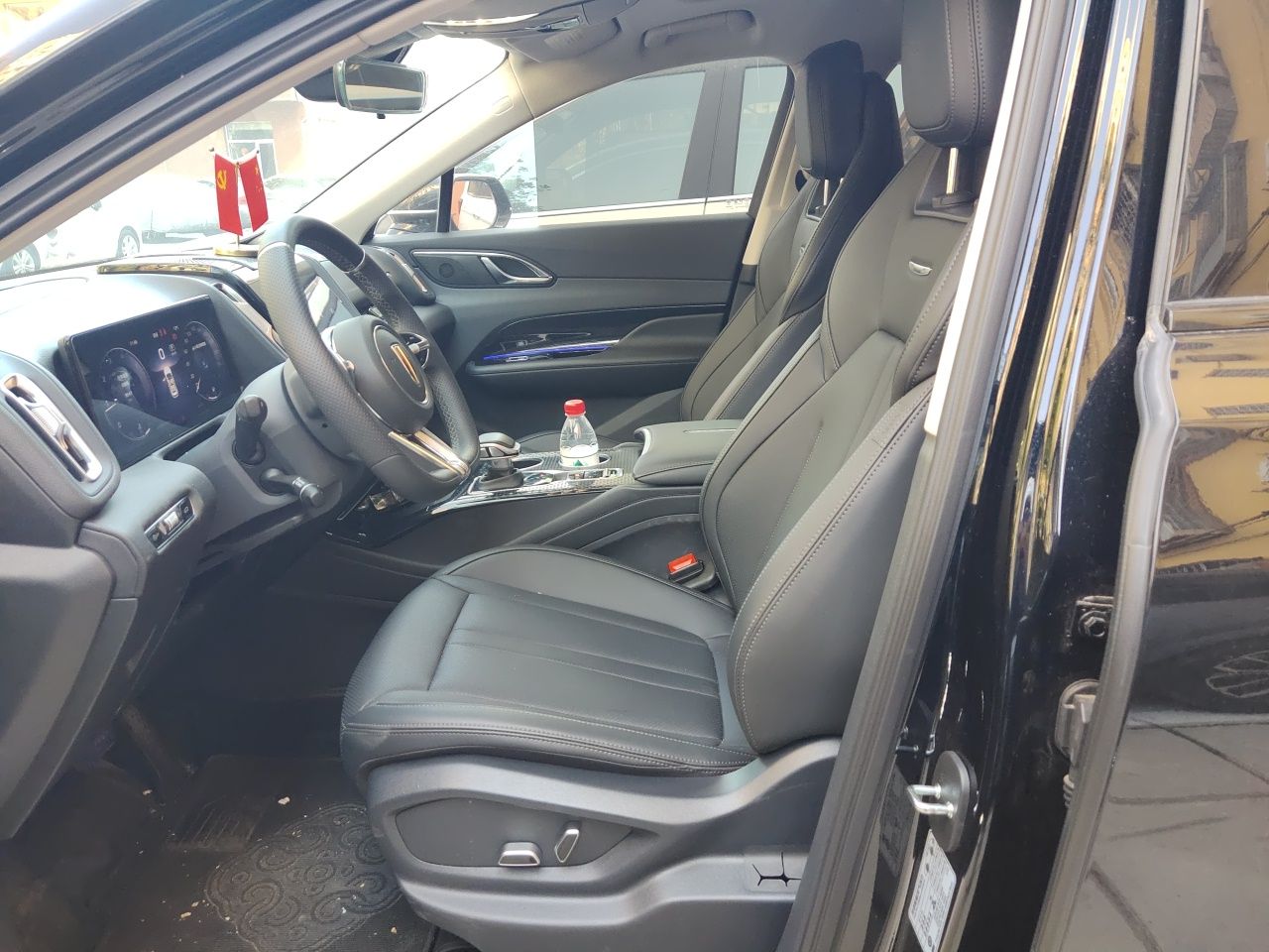 Hongqi HS3 2023 1.5T Two-Wheel Drive Shanwei Edition — снимка 15
