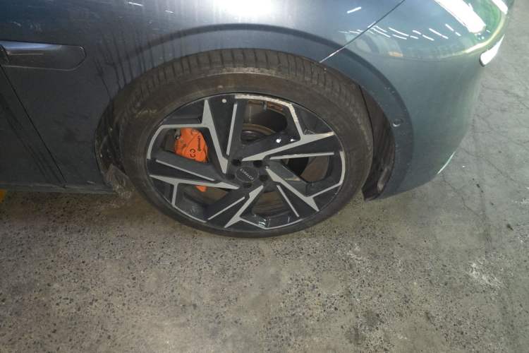 Used Lynk & Co Z10 2025 95 kWh 702 km All-Wheel Drive Intelligent Driving Ultra Exterior 4