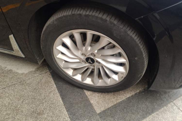 Used VOYAH Dream 2024 PHEV Extended-Range Premium Edition Right Front Wheel Hub