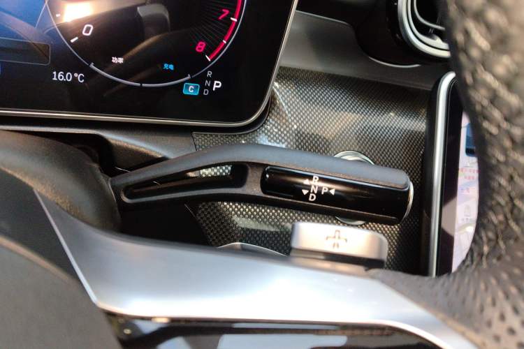 Used Mercedes-Benz C-Class 2024 Restyled C 260 L Sport Edition Gear Lever