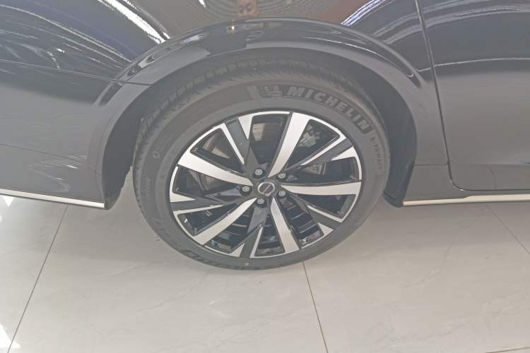 Used Volvo S90 2026 B5 Zhiyi Luxury Edition