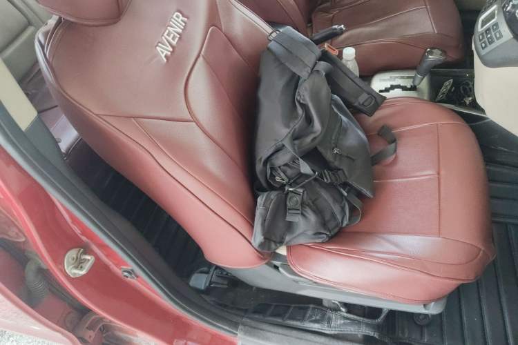 Used Hyundai Celesta 2011 1.6L Automatic Luxury Version Right Front Seat