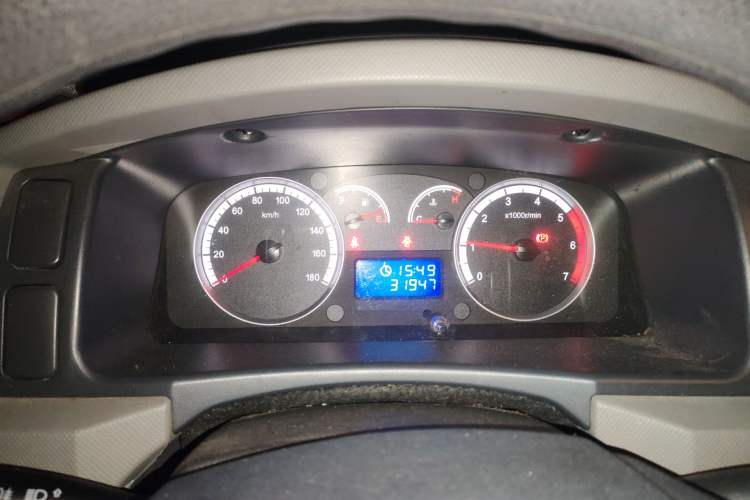 Used Foton Scenic G7 2017 2.0L Short-Wheelbase Commercial Van High-Roof 2-Seater 4Q20M
