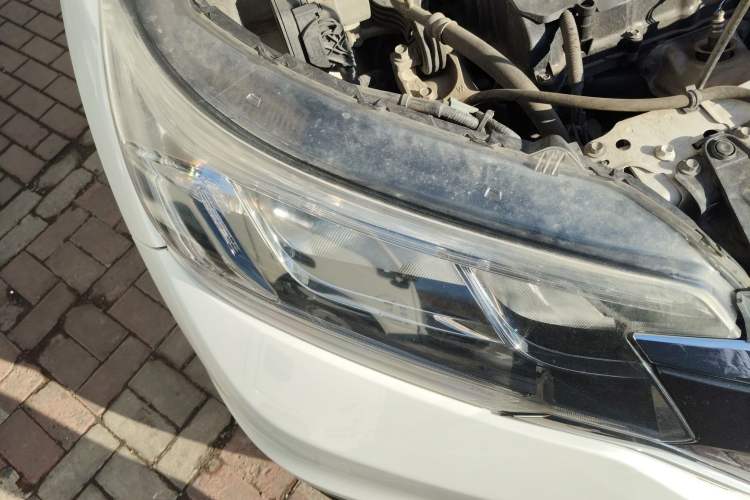 Used Honda CR-V 2015 2.4L four-wheel drive luxury version Right Front Headlight