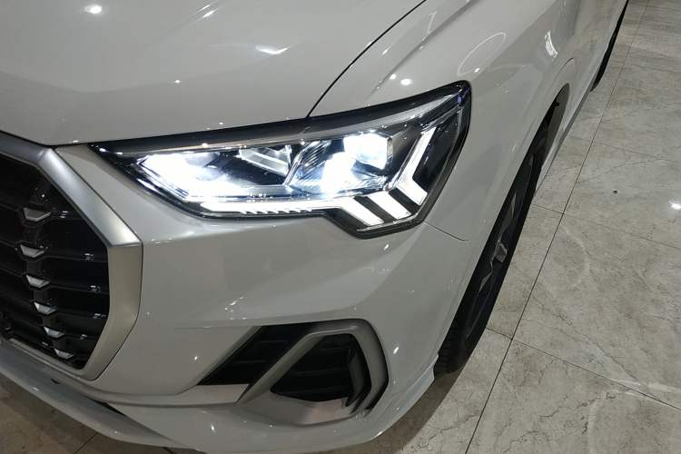 Used Audi Q3 2020 35 TFSI Fashion Dynamic Model