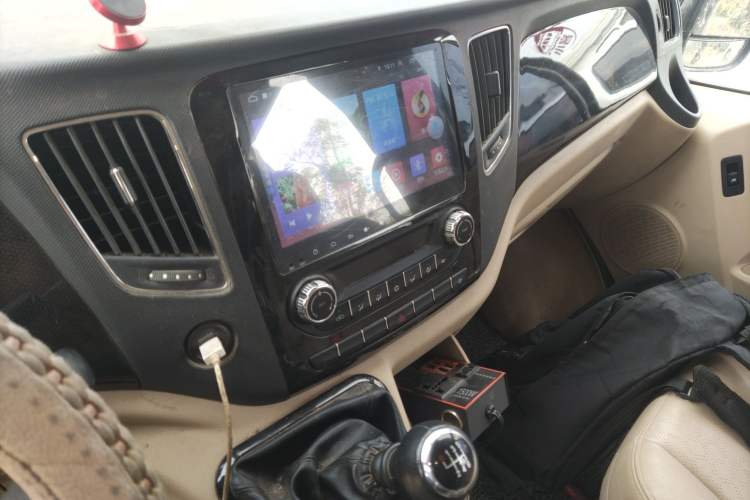 Used Foton Toano 2023 2.0T Automatic Jixiang Long-Wheelbase Mid-Height Rear Single Tire 7/9-Seater
