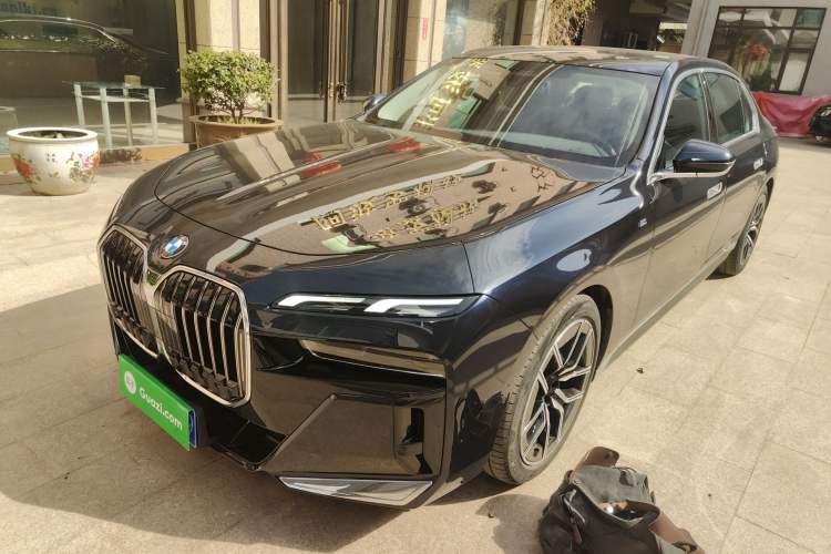 Used BMW 7 Series 2023 735Li M Sport Package