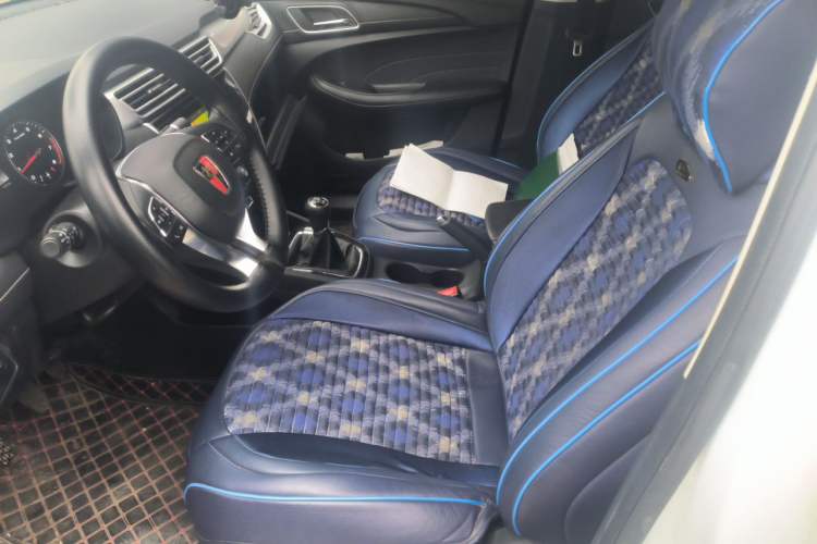 Used Roewe i5 2019 1.5L Manual 4G Connect Luxury Edition