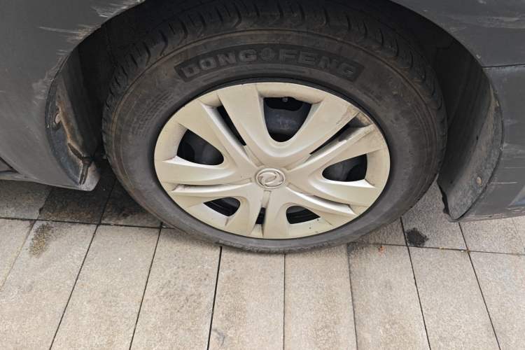 Used Dongfeng Aeolus H30 2014 CROSS 1.5L Manual Smart Drive Gratitude Edition