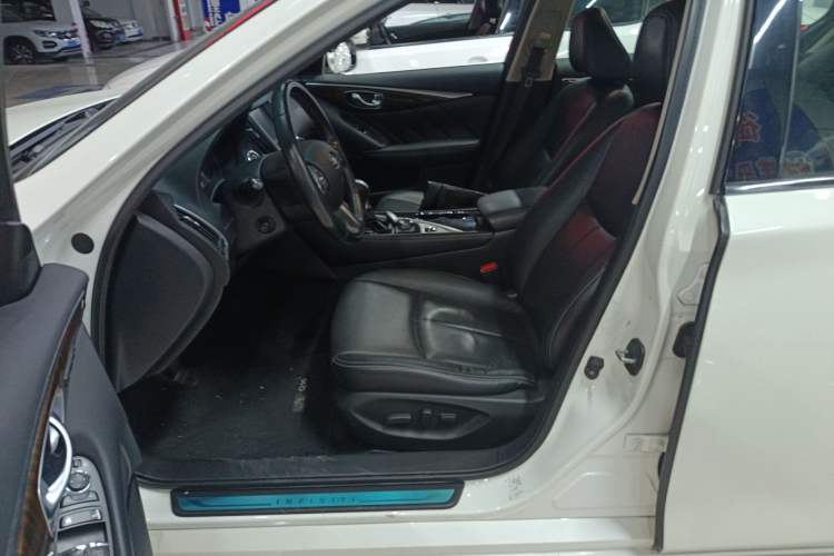 Used Infiniti Q50L 2015 2.0T Luxury Edition
