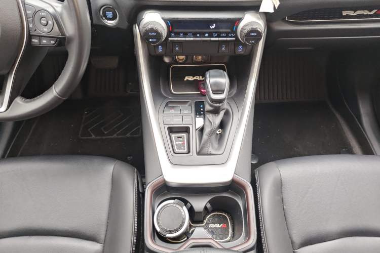 Used Toyota RAV4 2021 2.0L CVT Two-Wheel Drive Fashion PLUS Edition