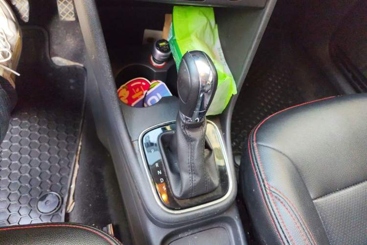 Used Volkswagen Polo 2016 1.6L Automatic Comfort Model
