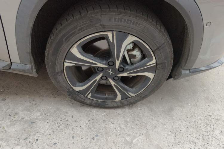 Used XPeng G3 2020 520i Luxury Edition Right Front Wheel Hub