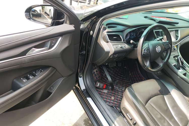 Used Buick LaCrosse 2018 20T Elite Edition Driver Seat