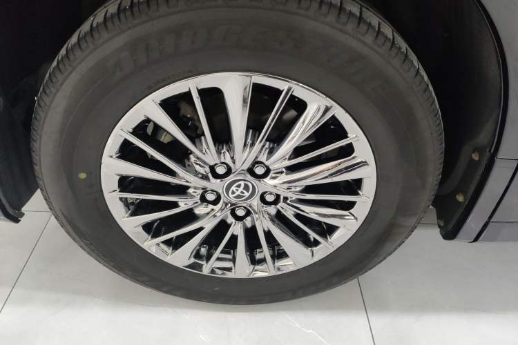 Used Toyota Vellfire 2020 Dual-Engine 2.5L HV Luxury Edition
