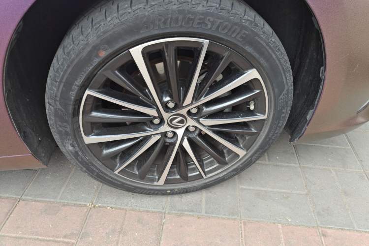 Used Lexus ES 2021 300h Deluxe Edition