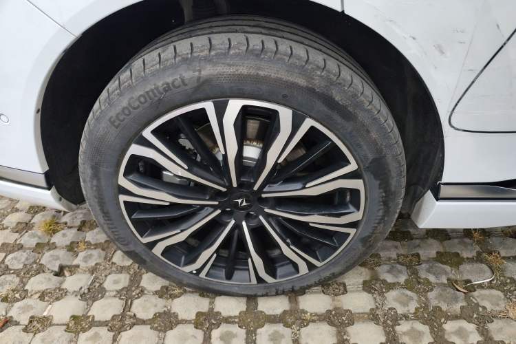 Used Dongfeng eπ eπ008 2026 Model Six-Seat Pure-Electric Family Edition
